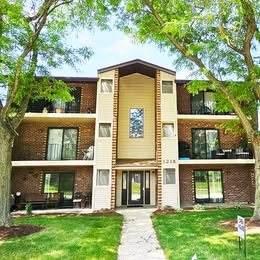 2 Beds 2 Baths Apartment